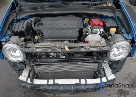 2020 Jeep Renegade Jeepster 4X4 z USA, uszkodzony, nr VIN ZACNJBAB6LPL87244